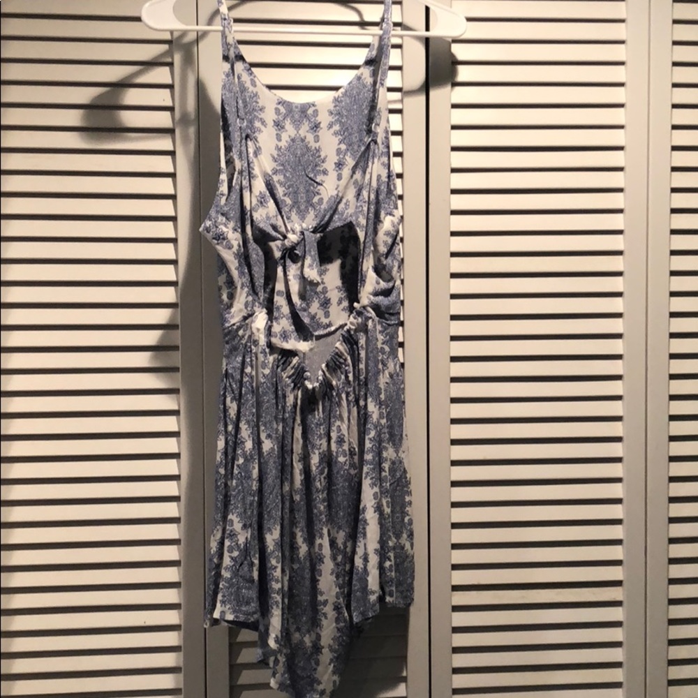 Semi open-back romper - Picture 2 of 2